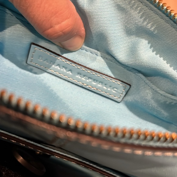 Spring 2005 Banana Republic turquoise leather  purse - Picture 3 of 3